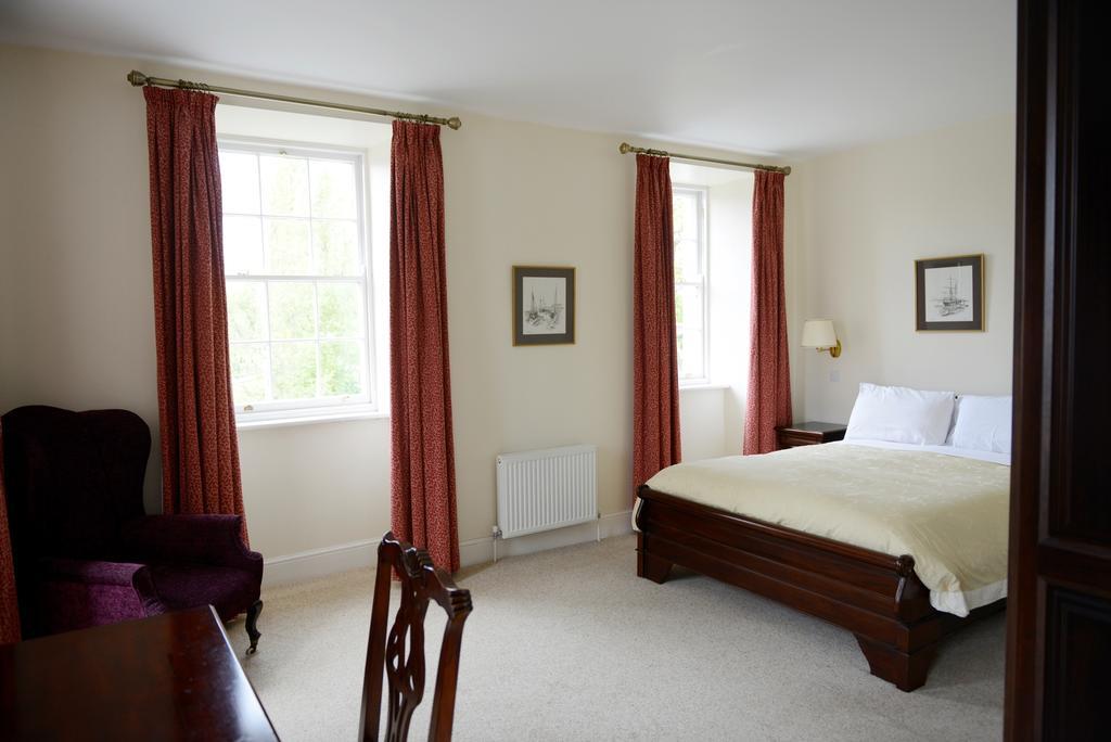 Hotel Ashbrook Arms Townhouse And Restaurant à Durrow Extérieur photo