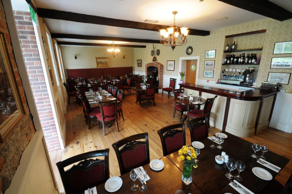 Hotel Ashbrook Arms Townhouse And Restaurant à Durrow Extérieur photo