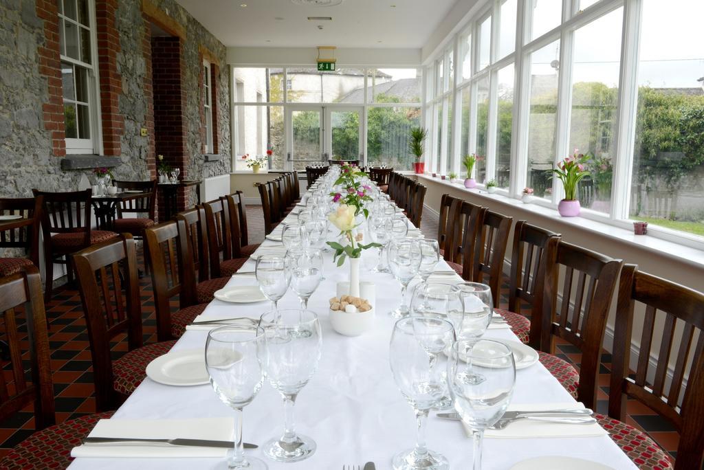 Hotel Ashbrook Arms Townhouse And Restaurant à Durrow Extérieur photo